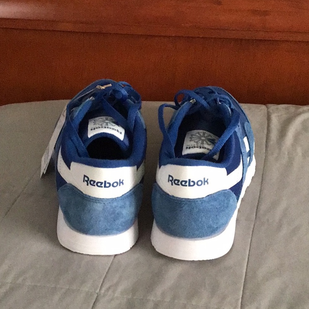 Brand New In Box With Tags Mens Reebok Sneakers - Picture 2 of 3